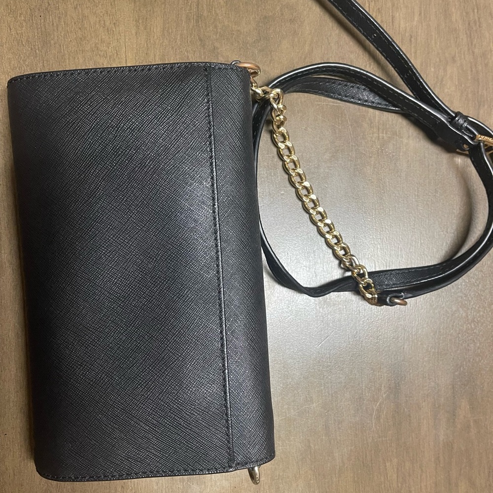 Michael Kors 3-in-1 crossbody - Picture 2 of 6